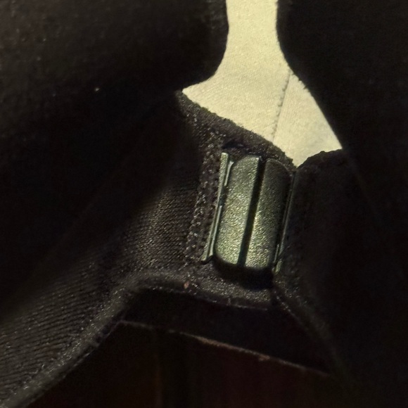 Victoria's Secret Incredible Knockout Ultra Max Butterfly Bra - Picture 5 of 12